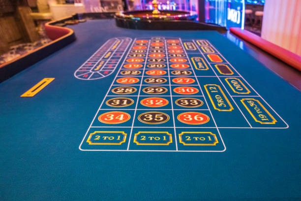 indo138 platform showing Liga 1 tournament schedule and live casino lobby